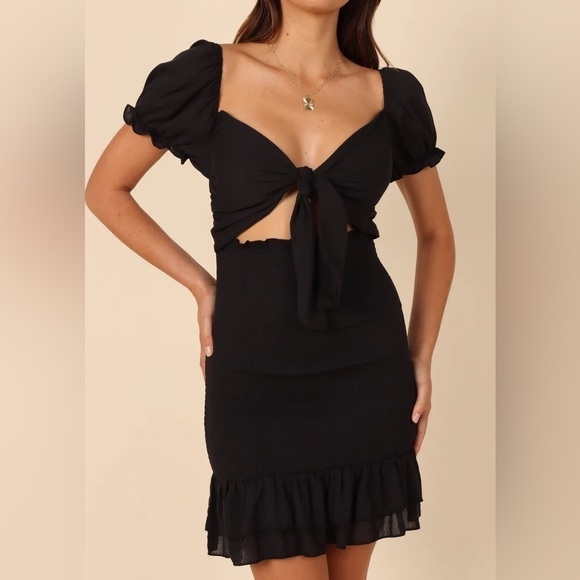 Mable Rosie Shirred Tie Front Mini Dress black M - Picture 4 of 12